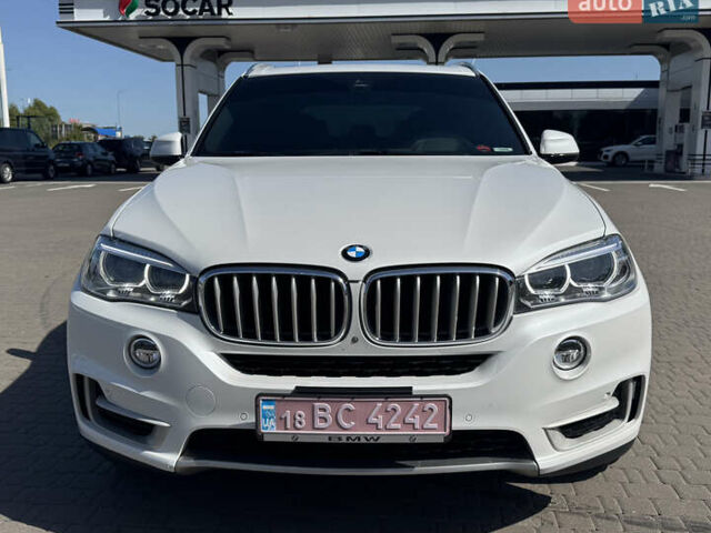 Белый БМВ Х5, объемом двигателя 2.99 л и пробегом 217 тыс. км за 32900 $, фото 1 на Automoto.ua