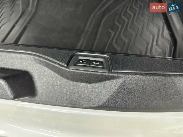 Білий БМВ Х5, об'ємом двигуна 3 л та пробігом 136 тис. км за 56000 $, фото 28 на Automoto.ua