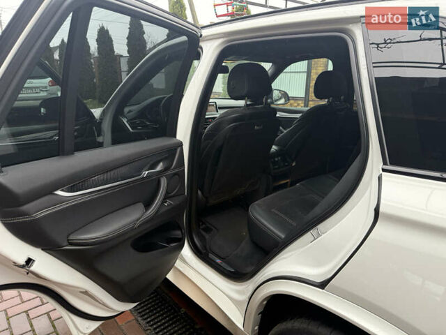 Белый БМВ Х5, объемом двигателя 2.99 л и пробегом 92 тыс. км за 49000 $, фото 12 на Automoto.ua