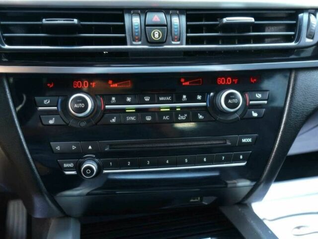 Белый БМВ Х5, объемом двигателя 4.4 л и пробегом 33 тыс. км за 10800 $, фото 7 на Automoto.ua