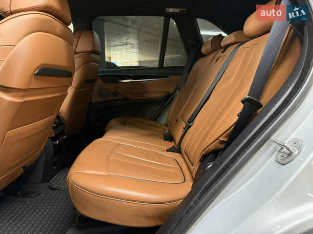 Белый БМВ Х5, объемом двигателя 2.99 л и пробегом 30 тыс. км за 37500 $, фото 22 на Automoto.ua
