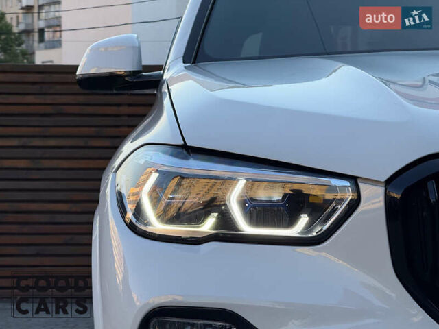 Білий БМВ Х5, об'ємом двигуна 3 л та пробігом 99 тис. км за 53000 $, фото 14 на Automoto.ua