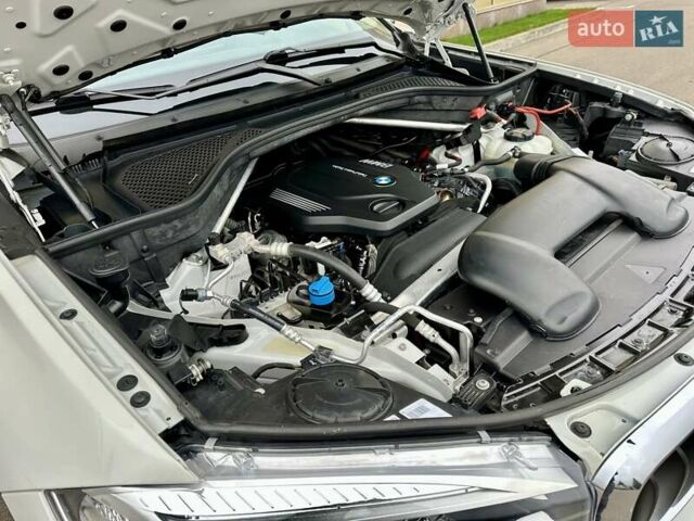 Белый БМВ Х5, объемом двигателя 2 л и пробегом 132 тыс. км за 31800 $, фото 47 на Automoto.ua
