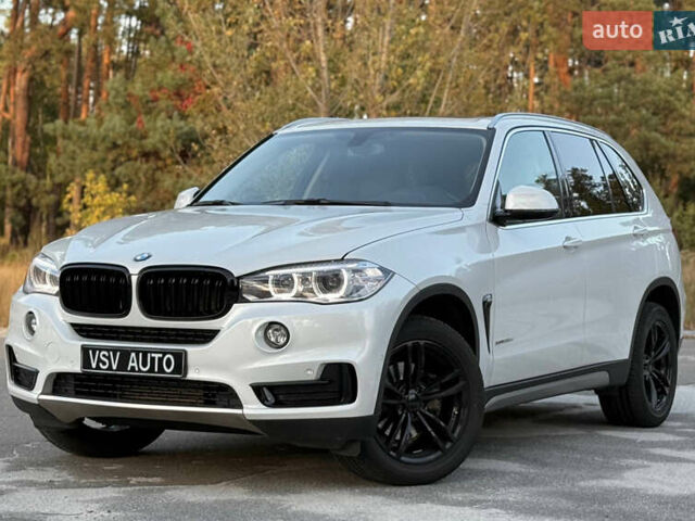 Белый БМВ Х5, объемом двигателя 3 л и пробегом 96 тыс. км за 41888 $, фото 58 на Automoto.ua