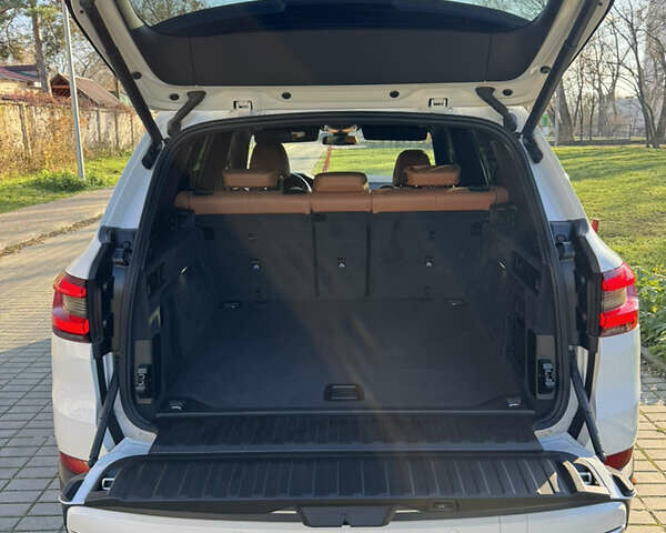 Белый БМВ Х5, объемом двигателя 3 л и пробегом 104 тыс. км за 47500 $, фото 31 на Automoto.ua