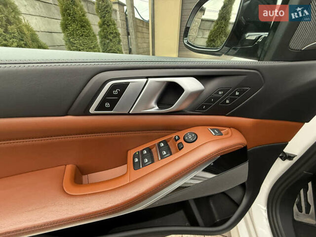Білий БМВ Х5, об'ємом двигуна 4.39 л та пробігом 127 тис. км за 52700 $, фото 13 на Automoto.ua