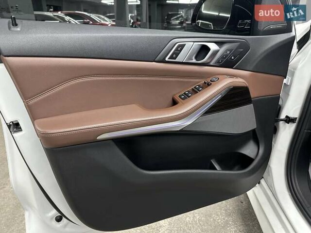 Білий БМВ Х5, об'ємом двигуна 3 л та пробігом 136 тис. км за 56000 $, фото 22 на Automoto.ua