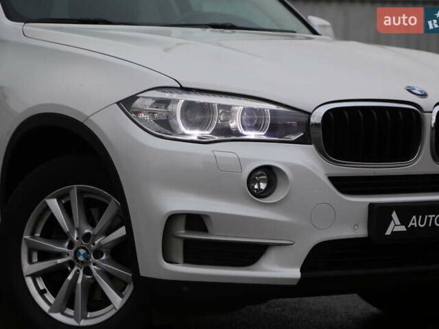 Белый БМВ Х5, объемом двигателя 2 л и пробегом 180 тыс. км за 31500 $, фото 3 на Automoto.ua