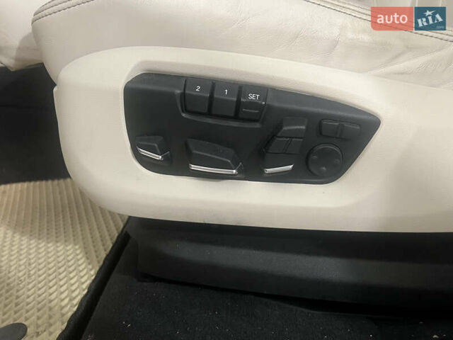 Белый БМВ Х5, объемом двигателя 3 л и пробегом 130 тыс. км за 40000 $, фото 17 на Automoto.ua