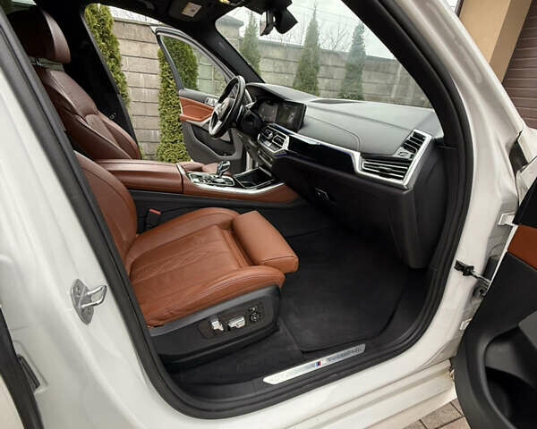 Білий БМВ Х5, об'ємом двигуна 4.39 л та пробігом 127 тис. км за 52700 $, фото 15 на Automoto.ua