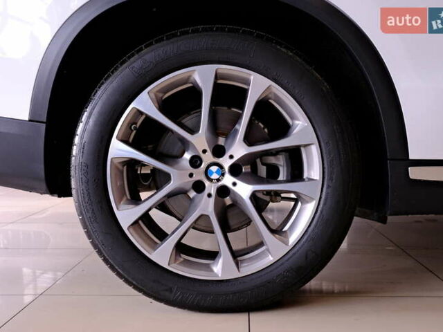 Білий БМВ Х5, об'ємом двигуна 3 л та пробігом 81 тис. км за 45900 $, фото 19 на Automoto.ua