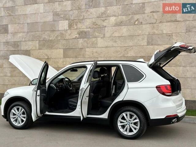 Белый БМВ Х5, объемом двигателя 2 л и пробегом 132 тыс. км за 31800 $, фото 23 на Automoto.ua