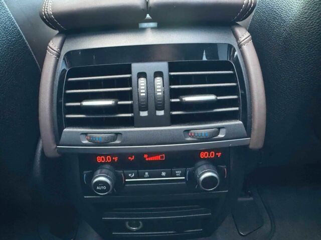 Белый БМВ Х5, объемом двигателя 3 л и пробегом 73 тыс. км за 19000 $, фото 20 на Automoto.ua