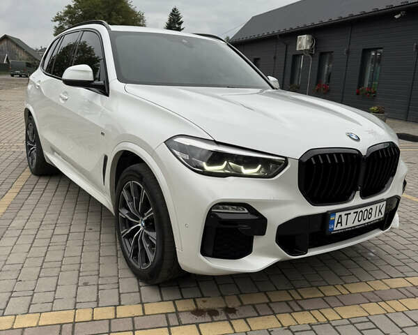 Белый БМВ Х5, объемом двигателя 3 л и пробегом 172 тыс. км за 59500 $, фото 3 на Automoto.ua