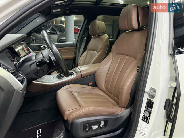 Белый БМВ Х5, объемом двигателя 2.99 л и пробегом 61 тыс. км за 69500 $, фото 18 на Automoto.ua