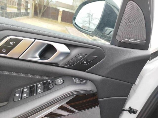 Белый БМВ Х5, объемом двигателя 3 л и пробегом 99 тыс. км за 33000 $, фото 8 на Automoto.ua