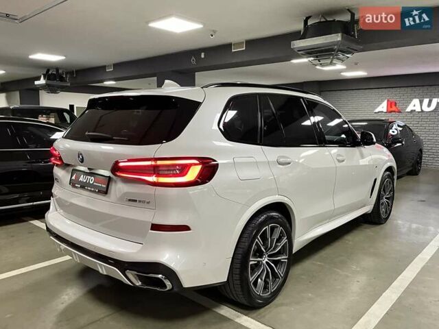 Білий БМВ Х5, об'ємом двигуна 2.99 л та пробігом 73 тис. км за 69700 $, фото 9 на Automoto.ua