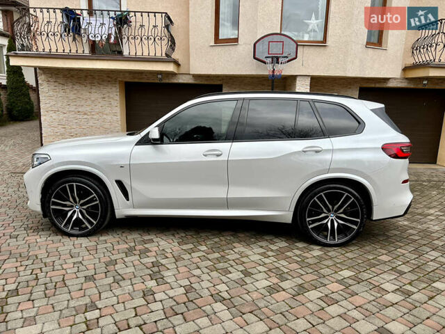 Белый БМВ Х5, объемом двигателя 3 л и пробегом 46 тыс. км за 53000 $, фото 11 на Automoto.ua