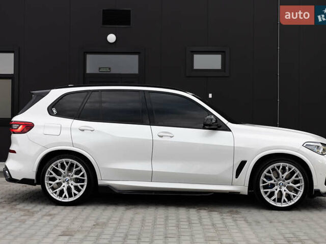 Белый БМВ Х5, объемом двигателя 3 л и пробегом 135 тыс. км за 64000 $, фото 7 на Automoto.ua