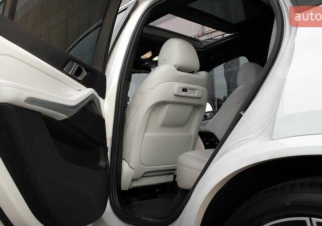 Белый БМВ Х5, объемом двигателя 3 л и пробегом 89 тыс. км за 53700 $, фото 26 на Automoto.ua