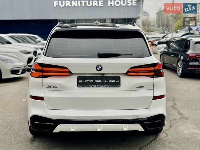 Білий БМВ Х5, об'ємом двигуна 2 л та пробігом 193 тис. км за 49500 $, фото 1 на Automoto.ua