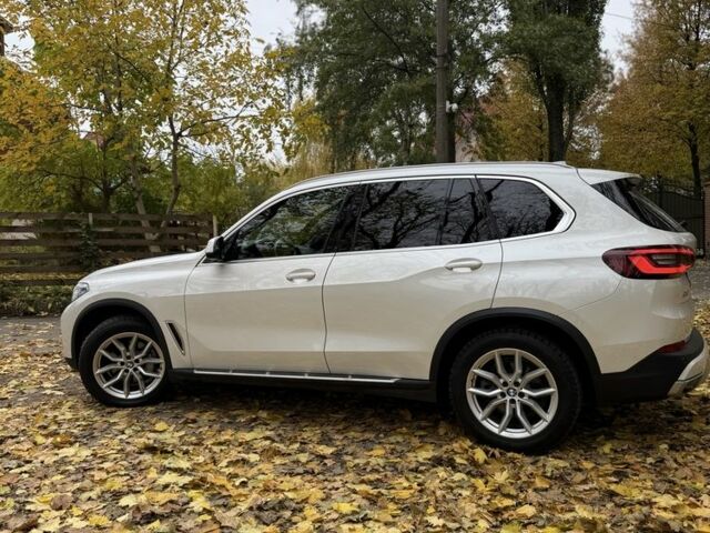 Белый БМВ Х5, объемом двигателя 3 л и пробегом 88 тыс. км за 50000 $, фото 4 на Automoto.ua