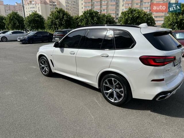Белый БМВ Х5, объемом двигателя 3 л и пробегом 92 тыс. км за 52999 $, фото 5 на Automoto.ua