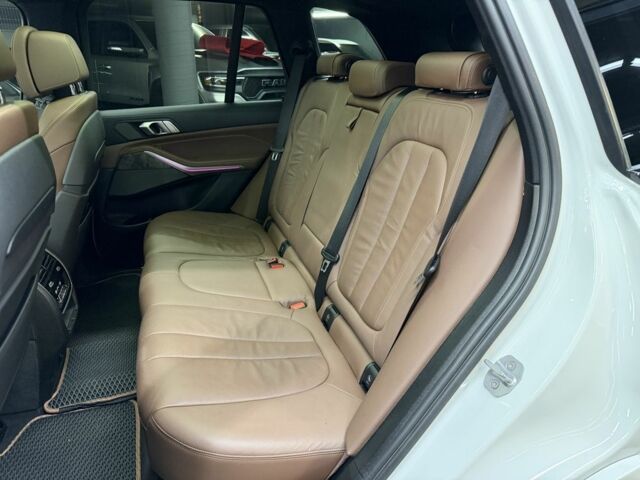 Белый БМВ Х5, объемом двигателя 3 л и пробегом 61 тыс. км за 69500 $, фото 18 на Automoto.ua