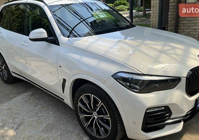 Белый БМВ Х5, объемом двигателя 2.99 л и пробегом 127 тыс. км за 54000 $, фото 4 на Automoto.ua