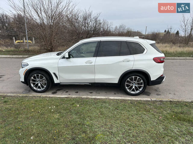 Белый БМВ Х5, объемом двигателя 3 л и пробегом 83 тыс. км за 44999 $, фото 10 на Automoto.ua