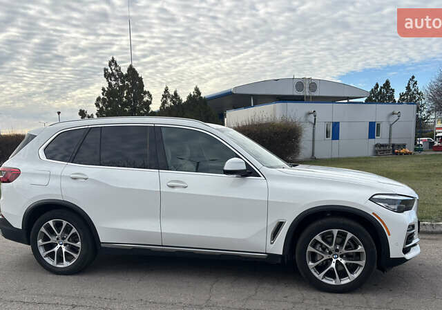 Белый БМВ Х5, объемом двигателя 3 л и пробегом 83 тыс. км за 44999 $, фото 11 на Automoto.ua