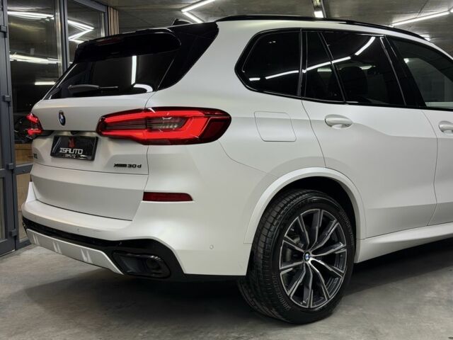 Белый БМВ Х5, объемом двигателя 3 л и пробегом 61 тыс. км за 69500 $, фото 11 на Automoto.ua