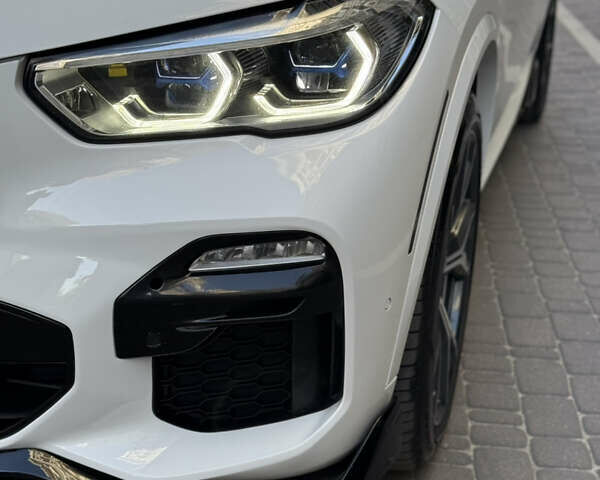 Белый БМВ Х5, объемом двигателя 3 л и пробегом 82 тыс. км за 56000 $, фото 9 на Automoto.ua