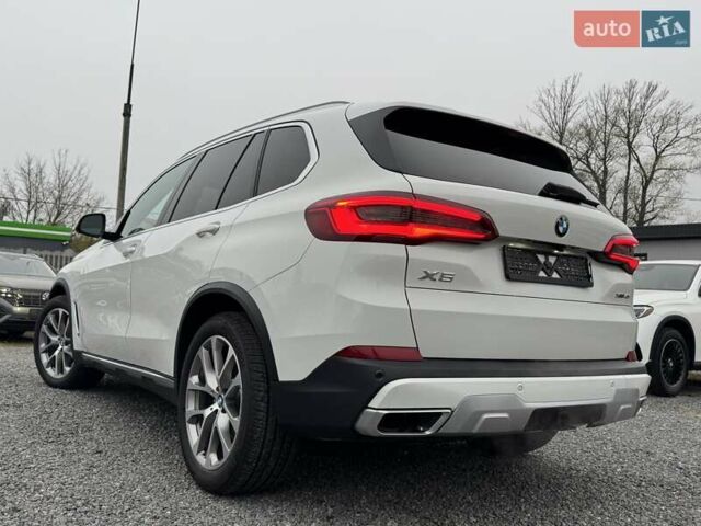 Белый БМВ Х5, объемом двигателя 3 л и пробегом 62 тыс. км за 50900 $, фото 29 на Automoto.ua
