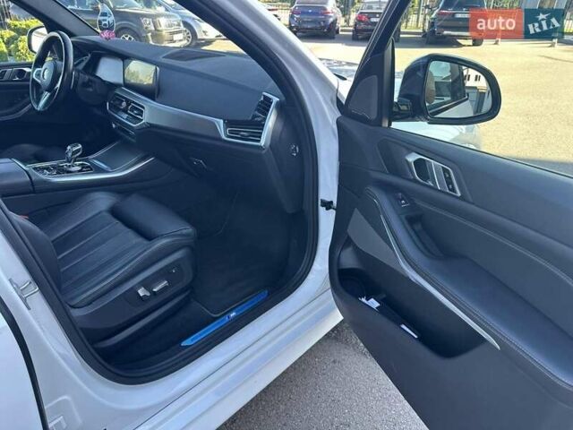 Белый БМВ Х5, объемом двигателя 2.99 л и пробегом 160 тыс. км за 54500 $, фото 31 на Automoto.ua