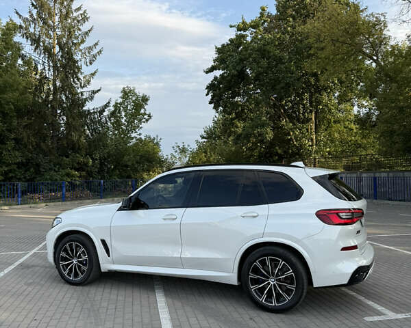 Белый БМВ Х5, объемом двигателя 3 л и пробегом 122 тыс. км за 57500 $, фото 4 на Automoto.ua