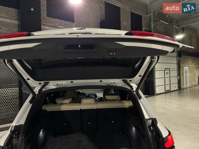 Белый БМВ Х5, объемом двигателя 3 л и пробегом 114 тыс. км за 49900 $, фото 25 на Automoto.ua