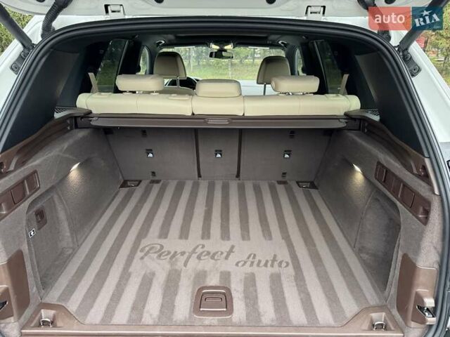 Белый БМВ Х5, объемом двигателя 3 л и пробегом 121 тыс. км за 46900 $, фото 46 на Automoto.ua