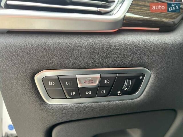 Белый БМВ Х5, объемом двигателя 3 л и пробегом 117 тыс. км за 59900 $, фото 39 на Automoto.ua