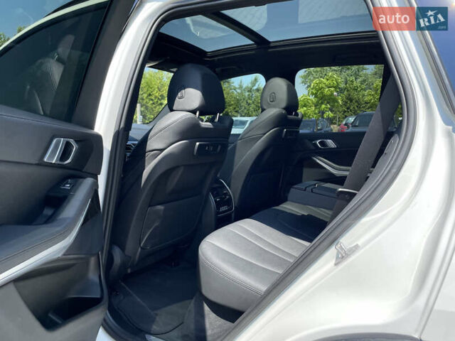 Білий БМВ Х5, об'ємом двигуна 3 л та пробігом 102 тис. км за 43700 $, фото 23 на Automoto.ua