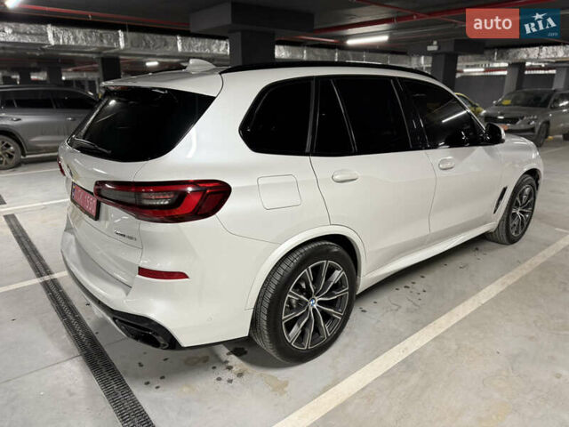 Белый БМВ Х5, объемом двигателя 3 л и пробегом 149 тыс. км за 48000 $, фото 3 на Automoto.ua