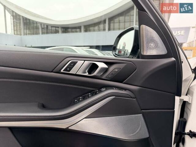 Білий БМВ Х5, об'ємом двигуна 2 л та пробігом 193 тис. км за 49500 $, фото 18 на Automoto.ua