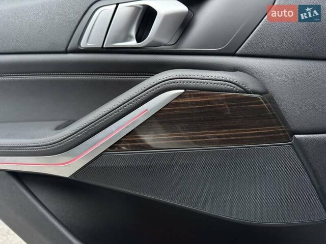 Белый БМВ Х5, объемом двигателя 3 л и пробегом 62 тыс. км за 50900 $, фото 92 на Automoto.ua