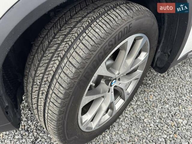 Белый БМВ Х5, объемом двигателя 3 л и пробегом 62 тыс. км за 50900 $, фото 7 на Automoto.ua