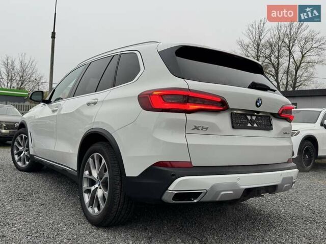 Белый БМВ Х5, объемом двигателя 3 л и пробегом 62 тыс. км за 50900 $, фото 30 на Automoto.ua