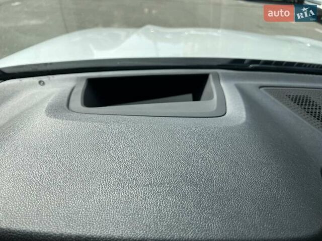 Белый БМВ Х5, объемом двигателя 3 л и пробегом 92 тыс. км за 52999 $, фото 28 на Automoto.ua