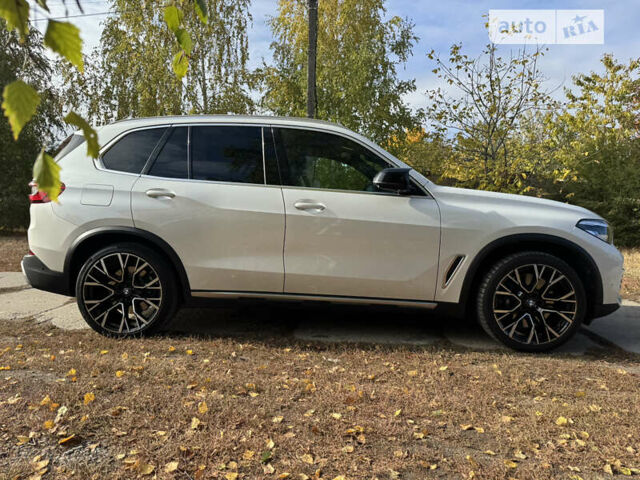 Белый БМВ Х5, объемом двигателя 3 л и пробегом 110 тыс. км за 52000 $, фото 3 на Automoto.ua
