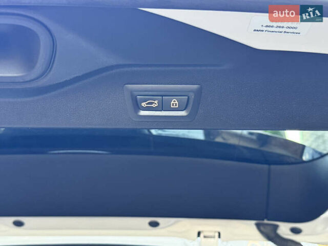 Белый БМВ Х5, объемом двигателя 4.39 л и пробегом 85 тыс. км за 63000 $, фото 33 на Automoto.ua