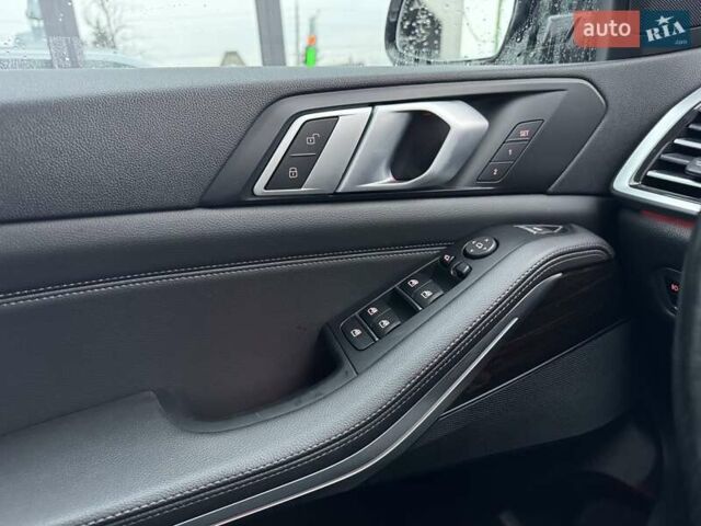 Белый БМВ Х5, объемом двигателя 3 л и пробегом 62 тыс. км за 50900 $, фото 128 на Automoto.ua