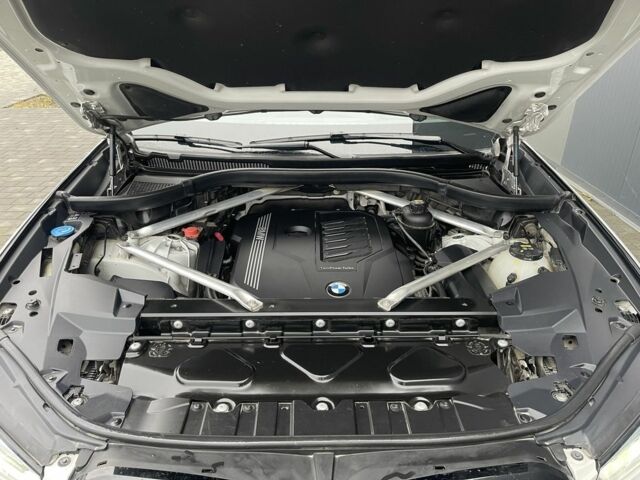 Білий БМВ Х5, об'ємом двигуна 3 л та пробігом 150 тис. км за 64000 $, фото 11 на Automoto.ua